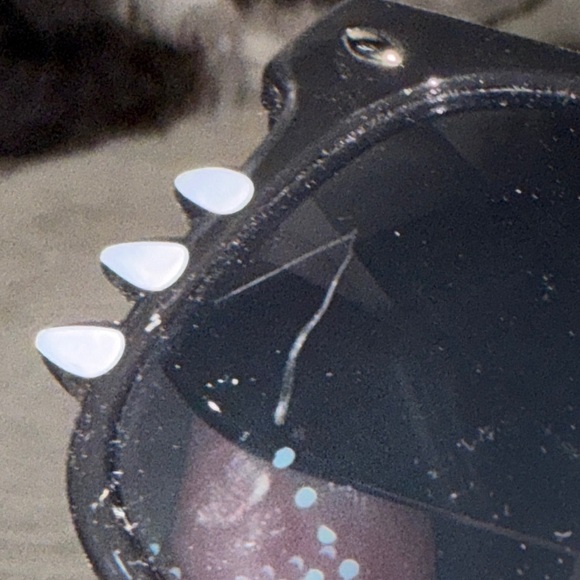 2/$15 Kids Hello Kitty Sunglasses - Picture 3 of 3